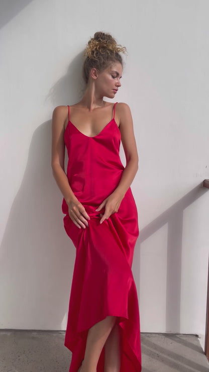 Helena Silki Dress in Red